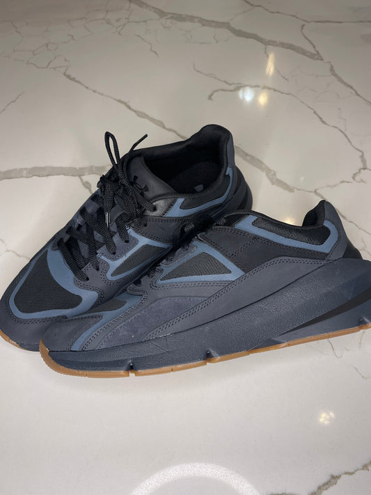 Shoes - Black Tennis Shoes
