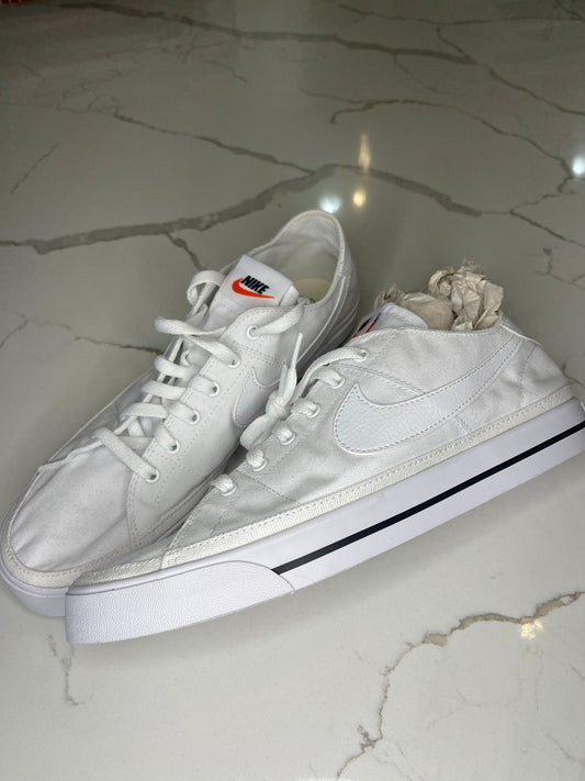Shoes - White Nike